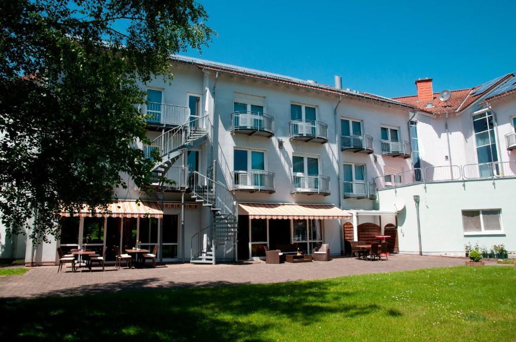 Hotel Saarpark Mettlach Exteriör bild